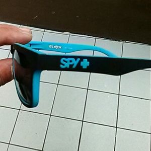 Spy block sunglasses